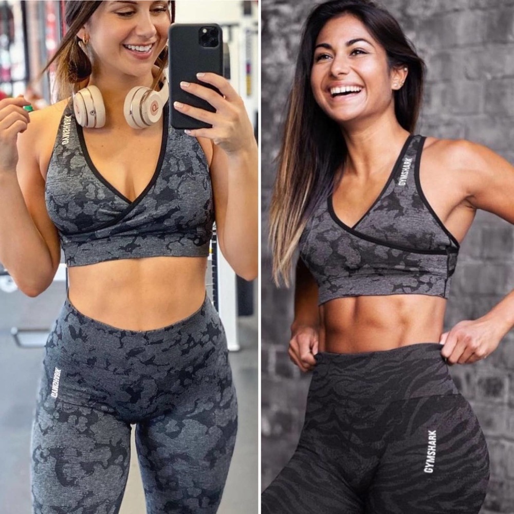 Gymshark Camo Seamless Sports Bra in Black Size Small Push-up straps style